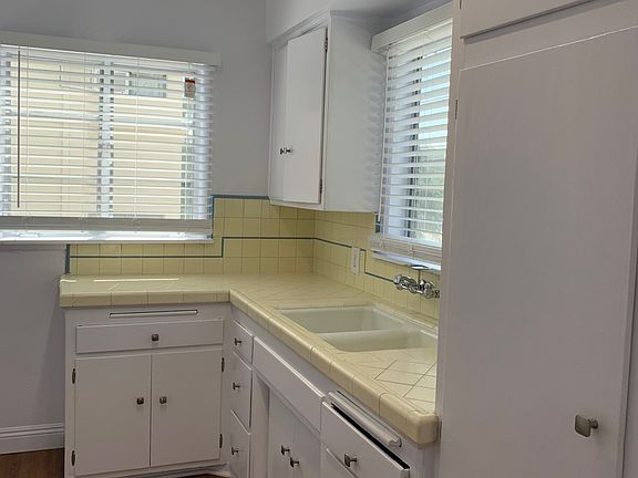 4th image of 4215 Los Feliz Blvd APT 1