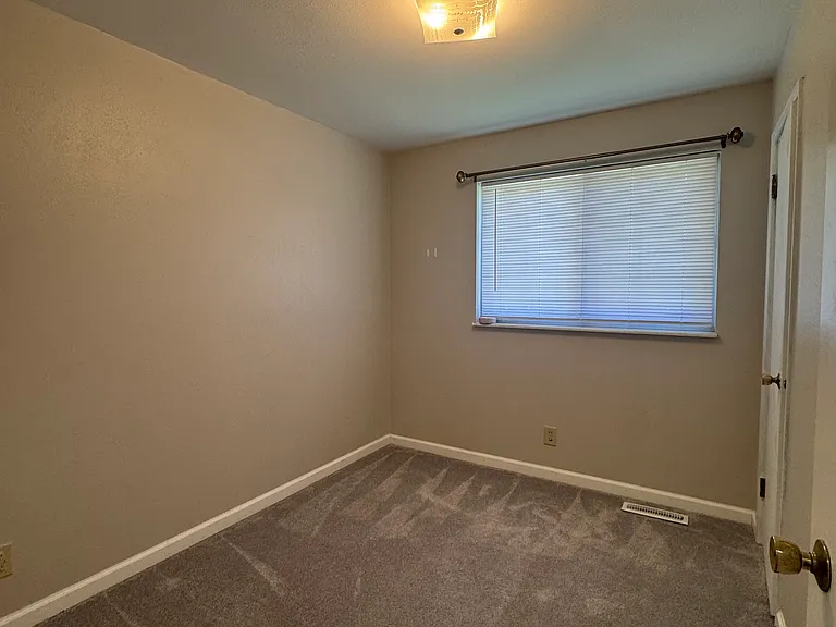 1816 Schulte Hill Dr — Photo 9