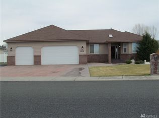 909 Sand Dunes Rd, Moses Lake, WA 98837