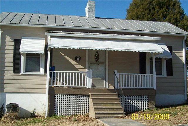 1st image of 58 Carlson Ave