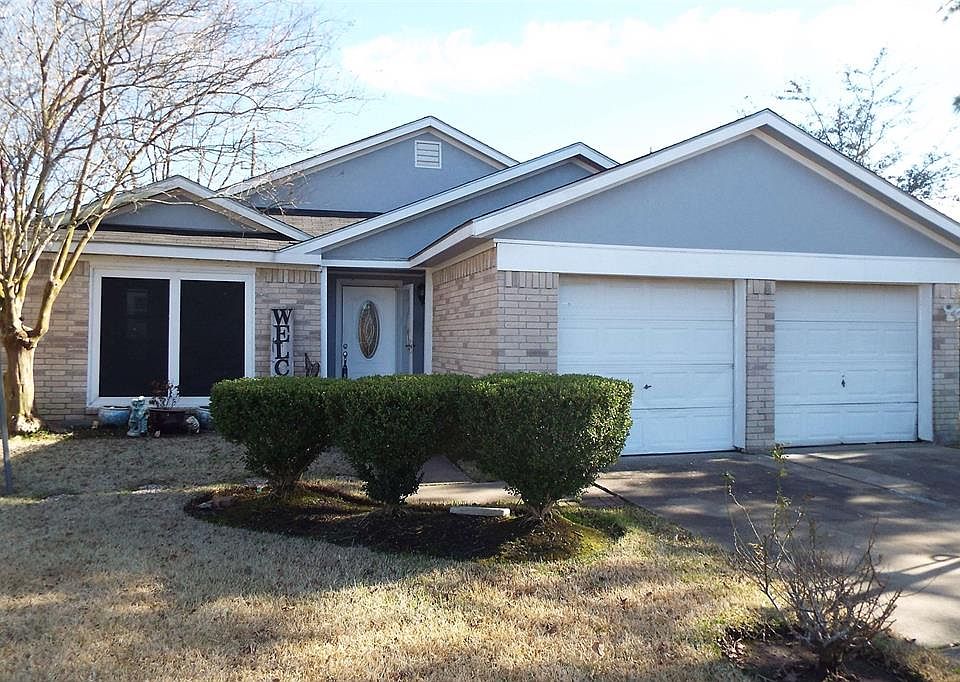 1st image of 10910 Pigeonwood Dr