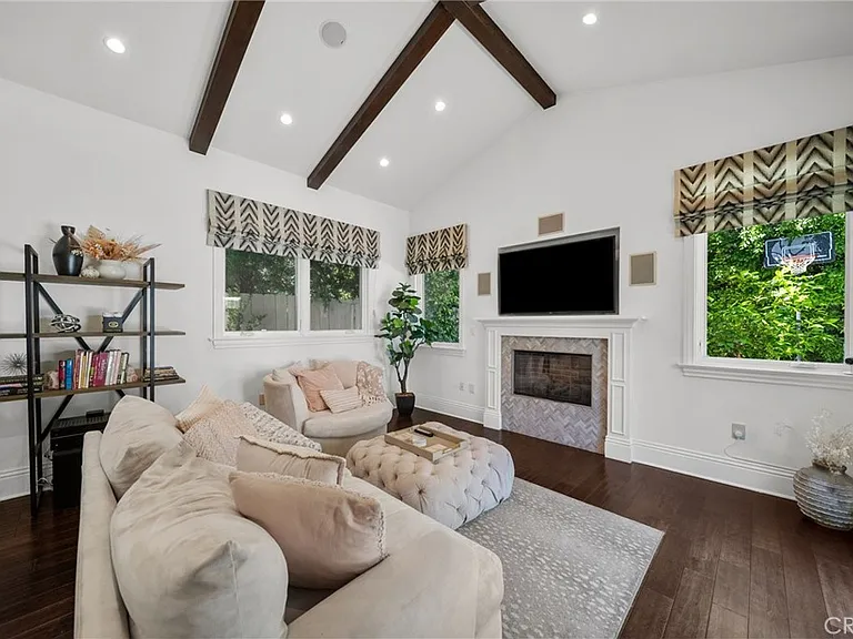 4917 Edgerton Ave — Photo 13