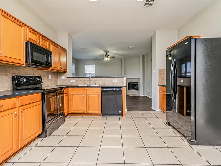 1253 Spring Water Dr — Photo 8