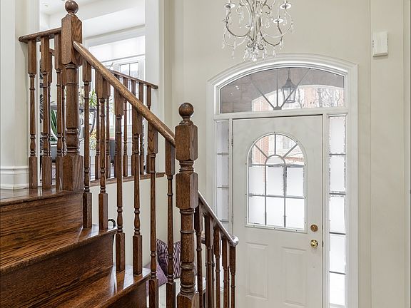 5th image of 10 George Bogg Rd