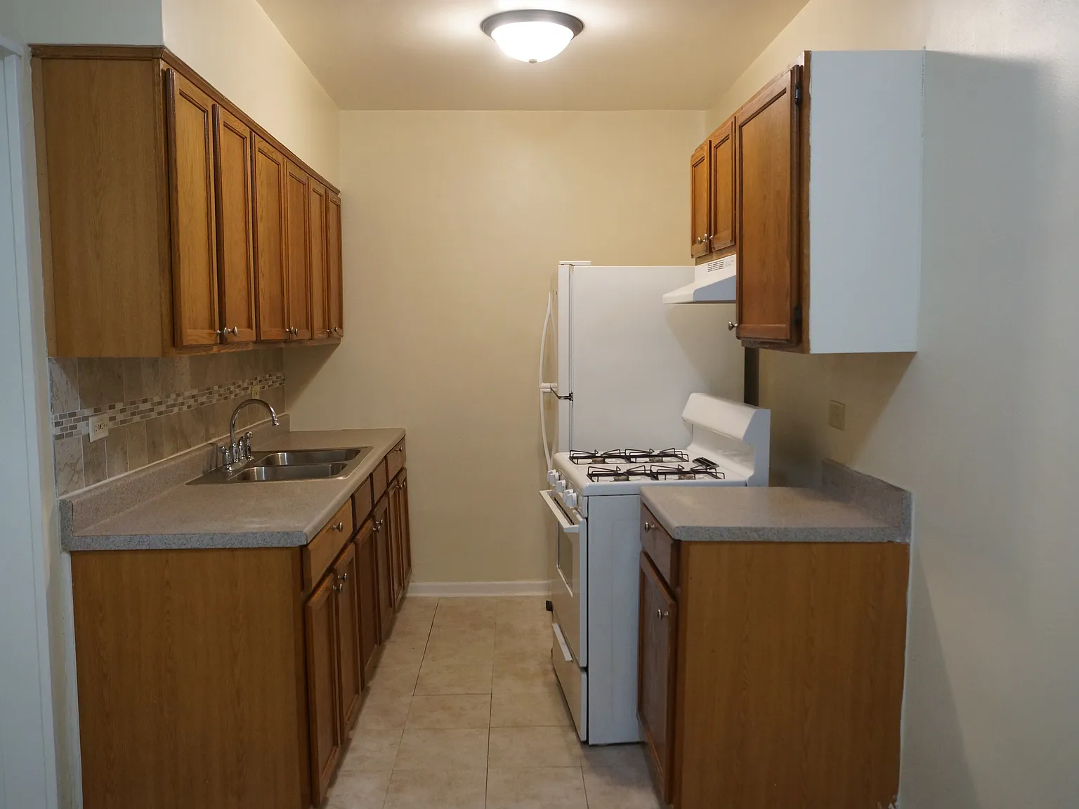 6945 S Crandonapt — Photo 3