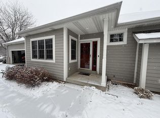 N108W17282 Lilac Ln, Germantown, WI 53022