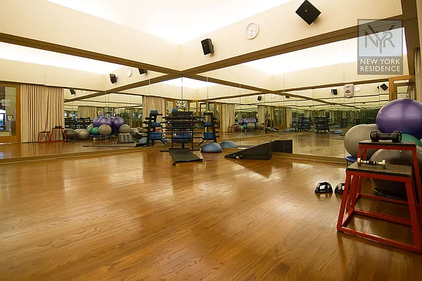 Rented by New York Residence | media 12