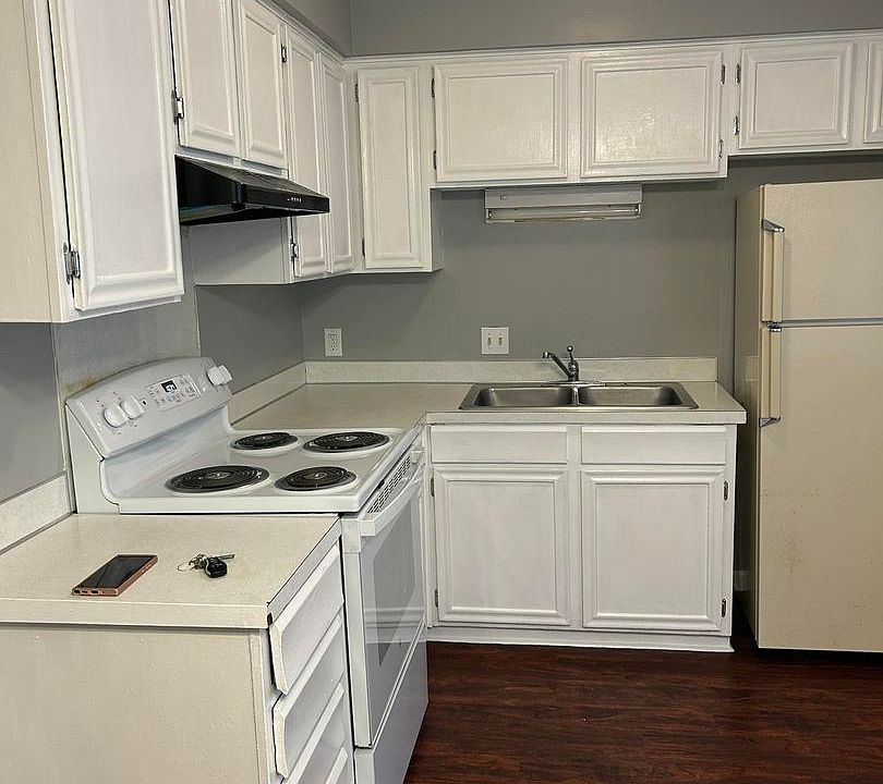 1st image of 3225 Ramond St APT 1