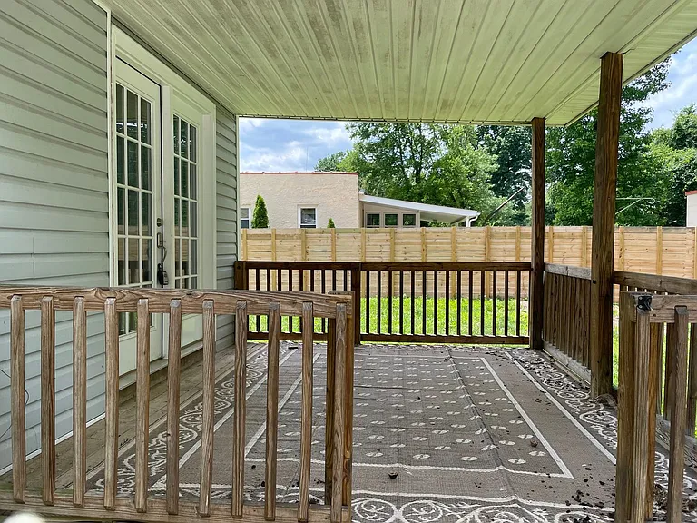 2537 Fair Dr — Photo 7