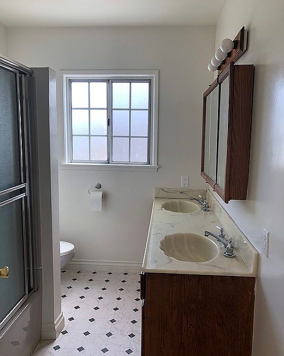 Upstairs Bathroom