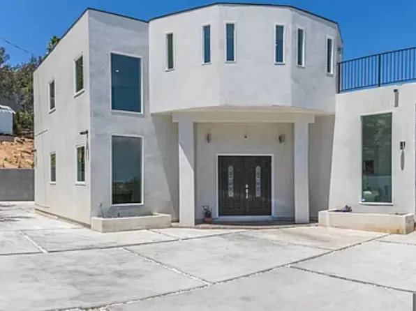 8479 Valley Flores Dr, West Hills, CA 91304