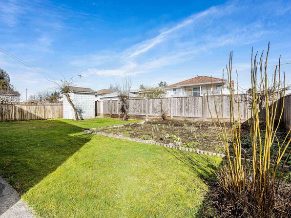 12953 74th Ave, Surrey, BC V3W 7K7