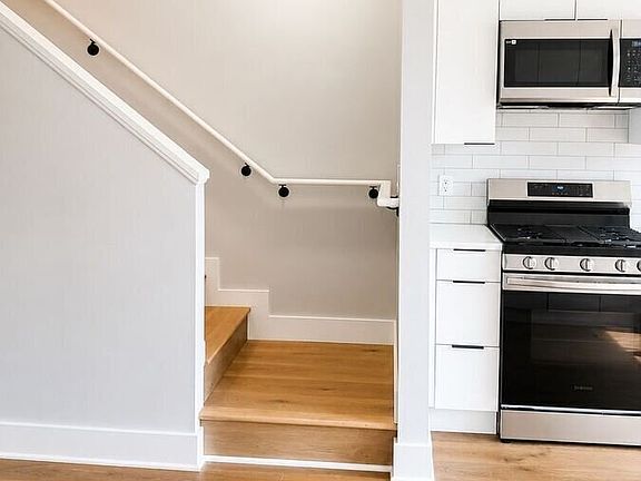 3rd image of 1810 I St NE #10