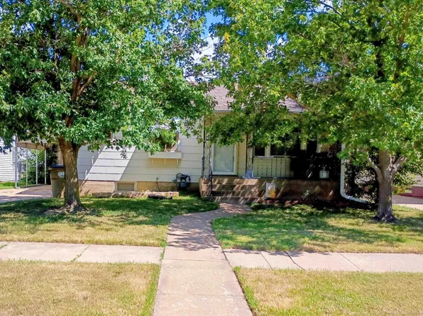 815 W Commercial St, Lyons, KS 67554