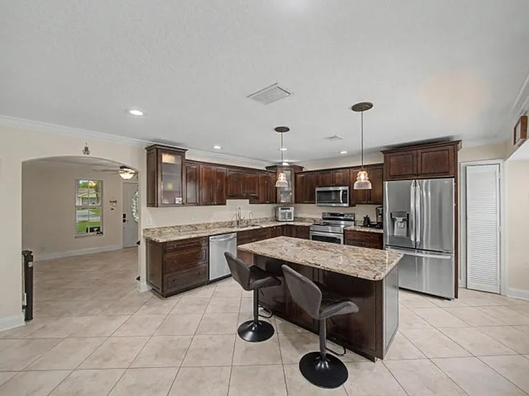4868 Canal Dr — Photo 3