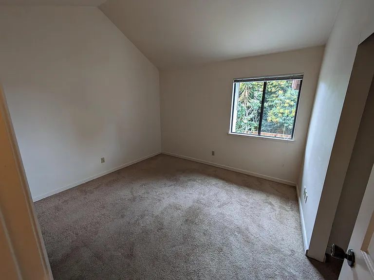 35631 Stowe Cmn — Photo 7