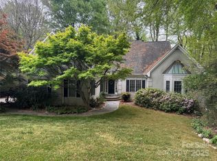 3011 Lakewood Edge Dr, Charlotte, NC 28269