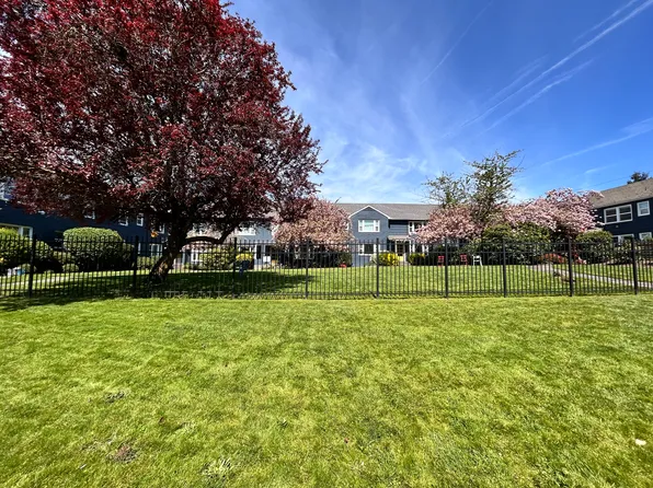 Carolyn Court, 5205-5231 E Burnside St #1B-1Ba, Portland, OR 97215