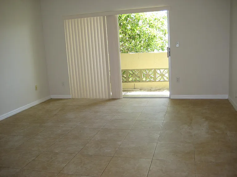 14500 SW 88th Ave #223 — Photo 5