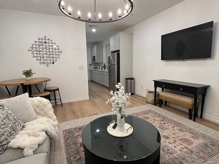 277 Mount Williamson St #A — Photo 6