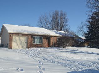 1950 McCormick Ln, Hanover Park, IL