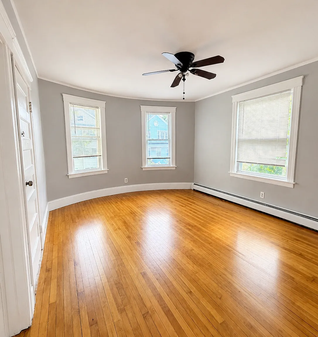 3 bed, 1193 sqft, $2,100 — Photo 2