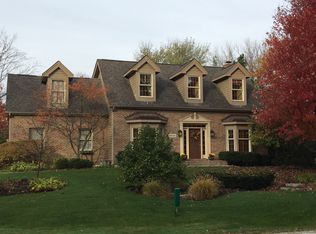 26W140 Arrow Glen Ct, Wheaton, IL 60189