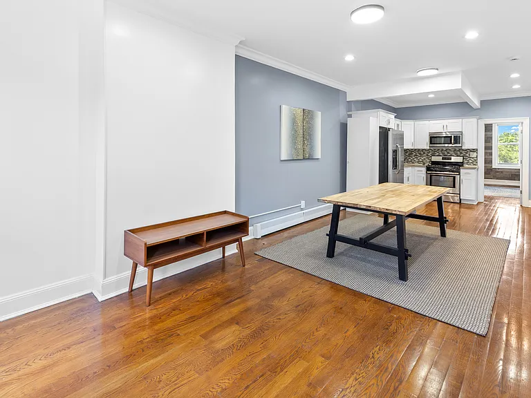 15 Aberdeen St #3 — Photo 5