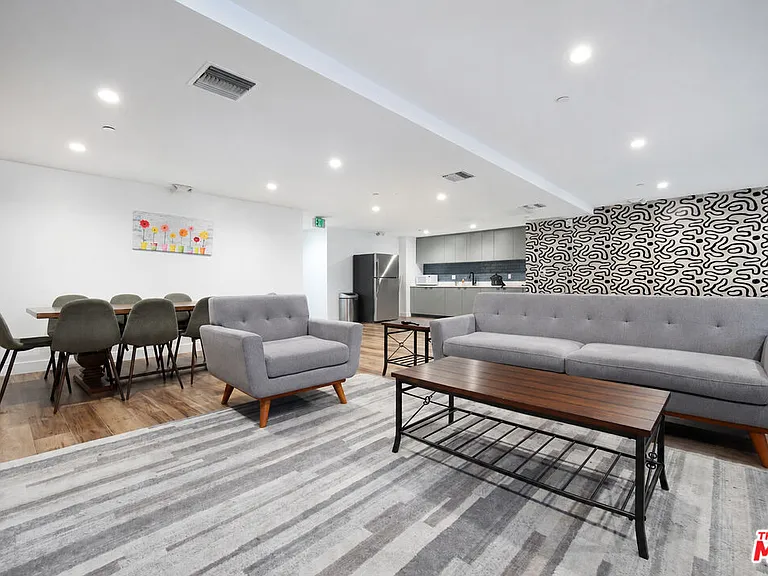 1515 S Holt Ave #204 — Photo 31