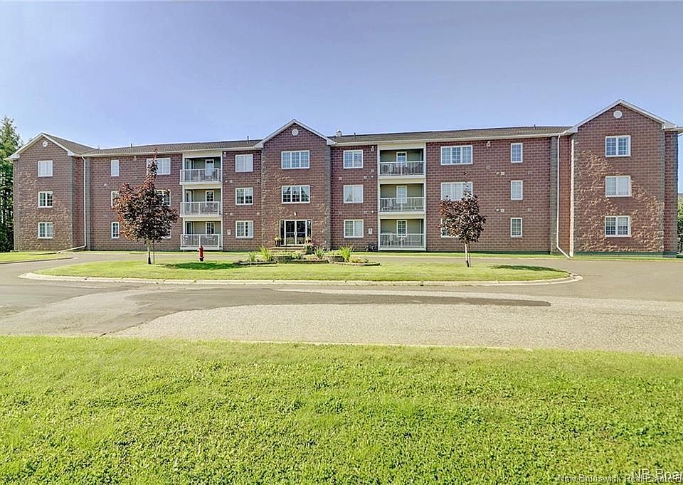 1st image of 7 Doyle Dr #1