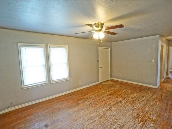 2nd image of 335 N Lillian St