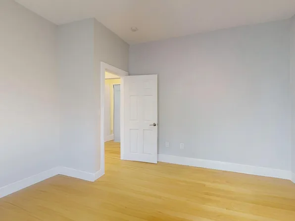4 Boylston Pl #3, Jamaica Plain, MA 02130