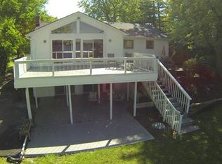 360 Indianwood Rd, Lake Orion, MI 48362