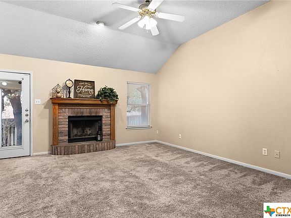 5th image of 915 Saratoga Ln