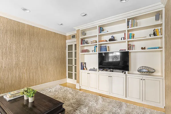 Sold by Compass | media 10
