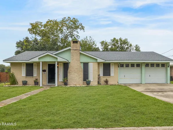 416 Orange Grove Dr, New Iberia, LA 70560