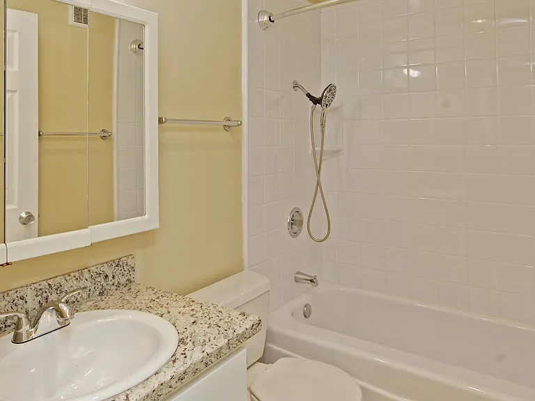 206 Chumalia St — Photo 14