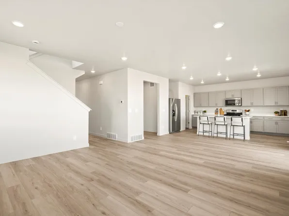 344 W 630 North St, Sandy, UT 84070