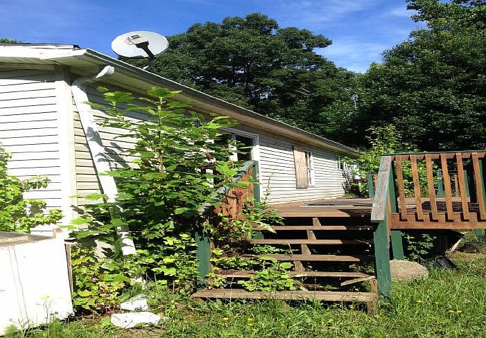 2nd image of 3001 Burton Cir