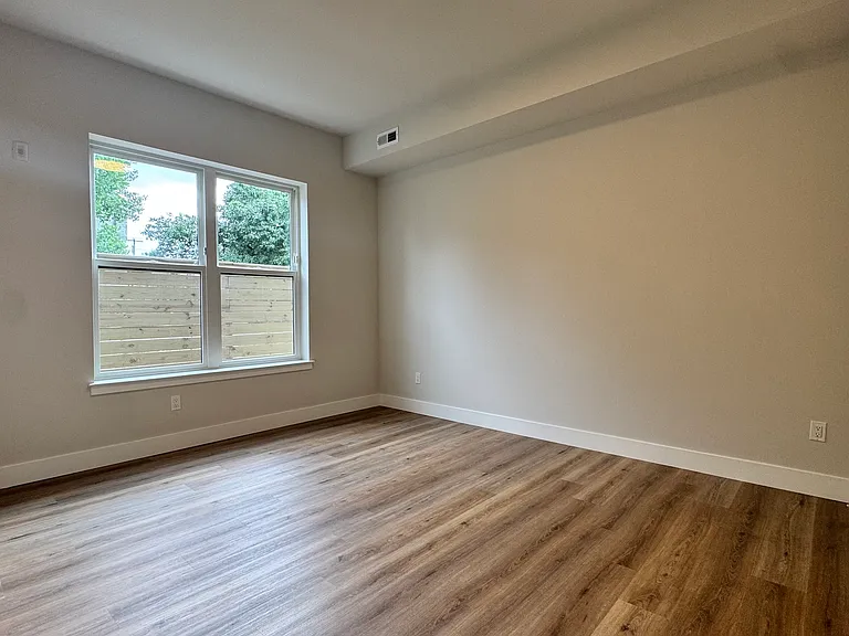 5222-24 Chester Ave #3 — Photo 27