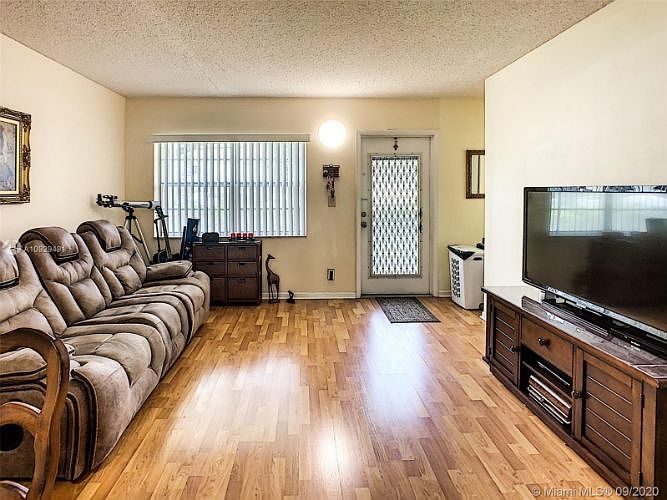 1st image of 201 NW 76th Ave APT 105