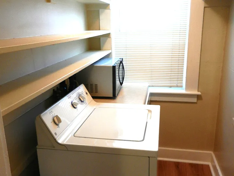 30 Whitman Ave — Photo 7