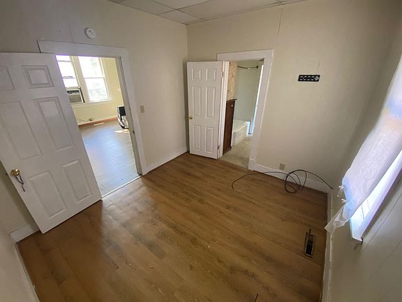 4th image of 317 S Oakland Ave