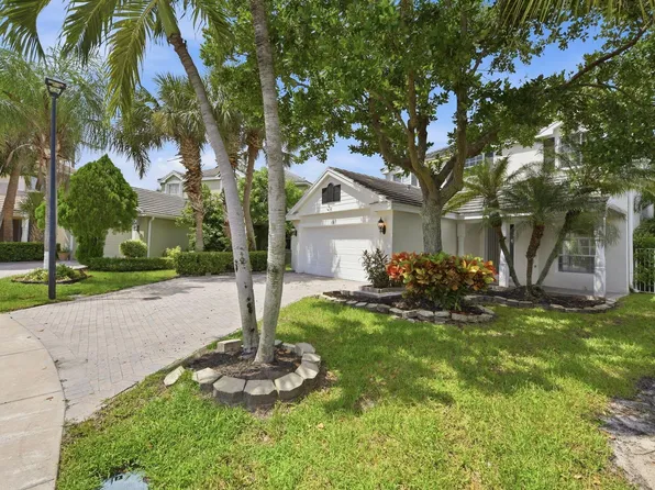 223 Berenger Walk, Royal Palm Beach, FL 33414