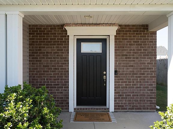 4th image of 5551 Goldenrod Ln