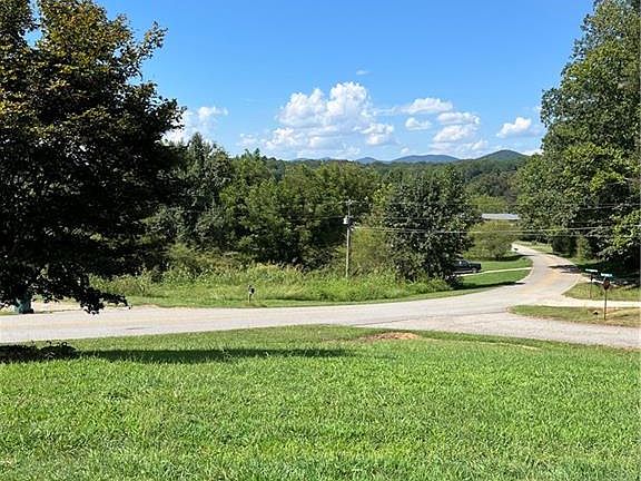 5th image of 130 Fortner Dr