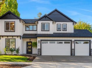 110 W Oxford St, Newberg, OR 97132