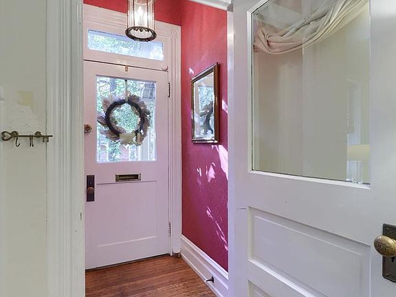 4th image of 609 W Chestnut St