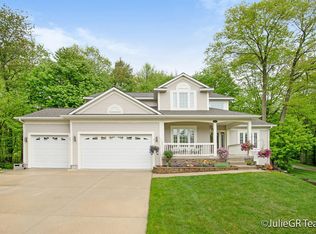 18106 Hammond Bay St, Spring Lake, MI 49456