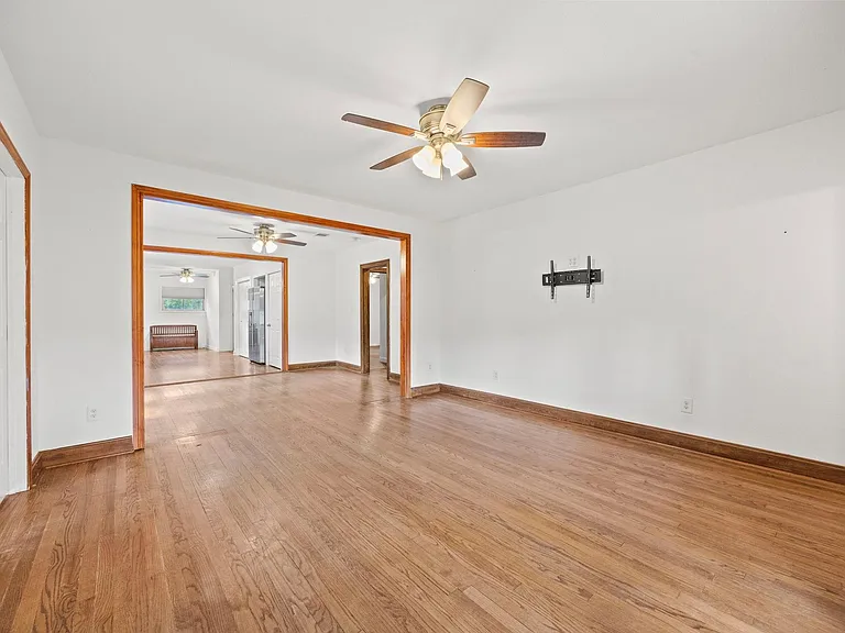315 English St — Photo 5